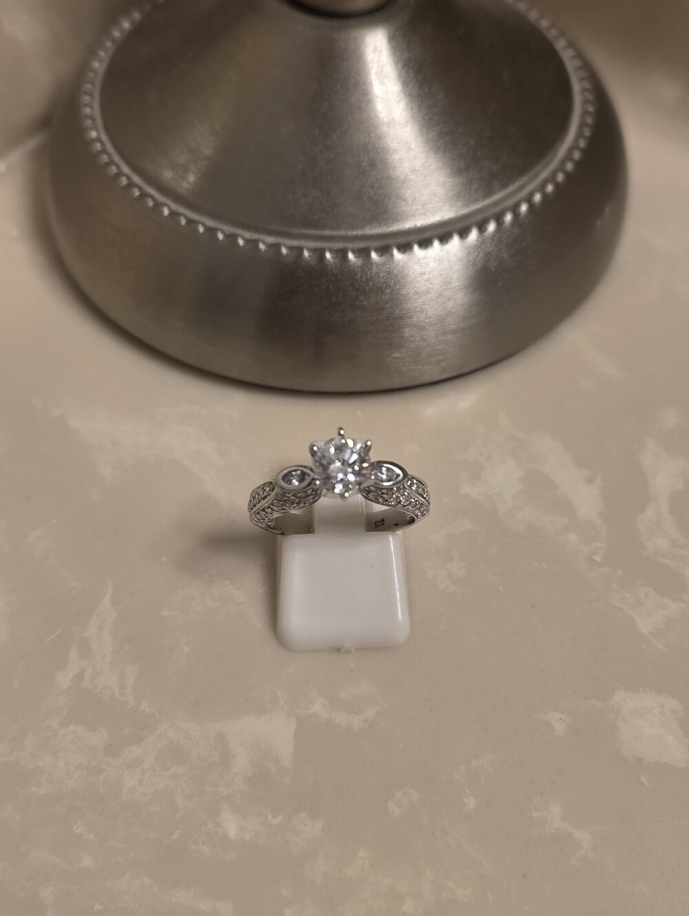 925 Silver and CZ Solitaire Ring Size 6.5